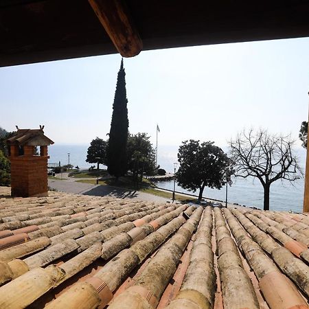 Welcome Traveller Merlo Nero Apartments Garda  Exterior photo