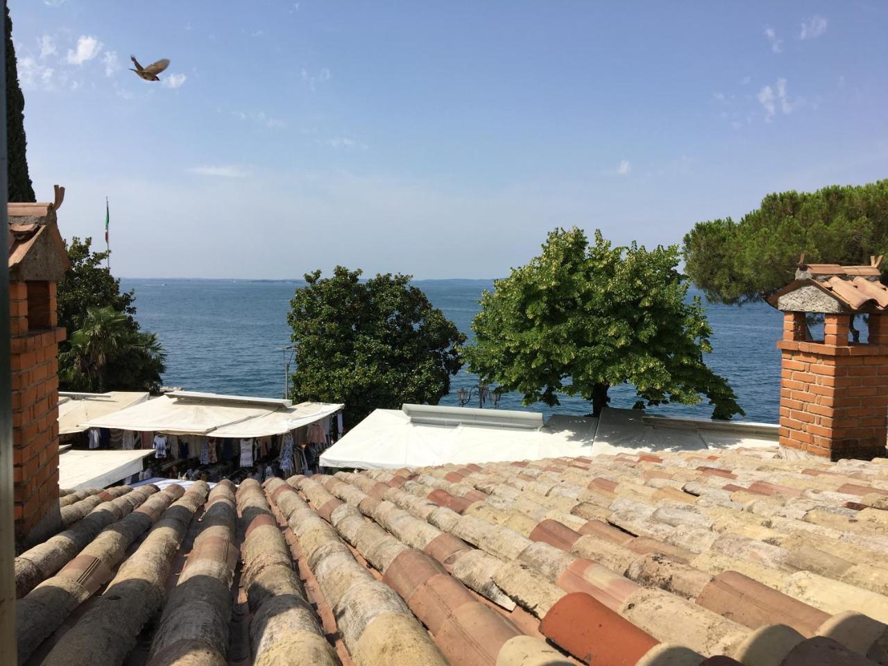 Welcome Traveller Merlo Nero Apartments Garda  Exterior photo