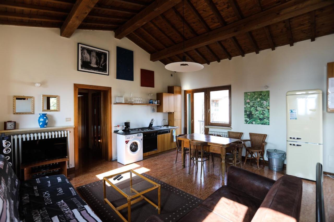 Welcome Traveller Merlo Nero Apartments Garda  Exterior photo